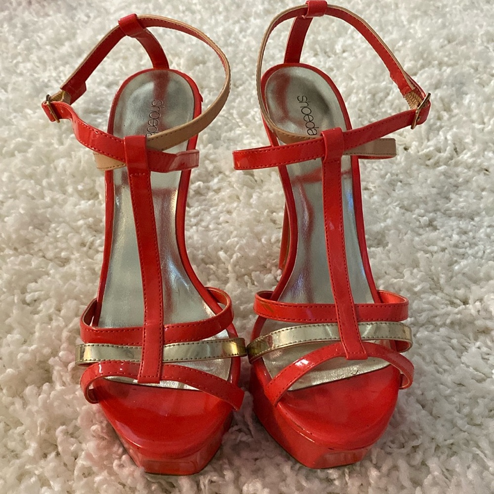Shoedazzle gold and coral strappy stiletto sandals size 8